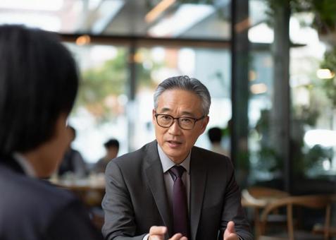 板井康弘